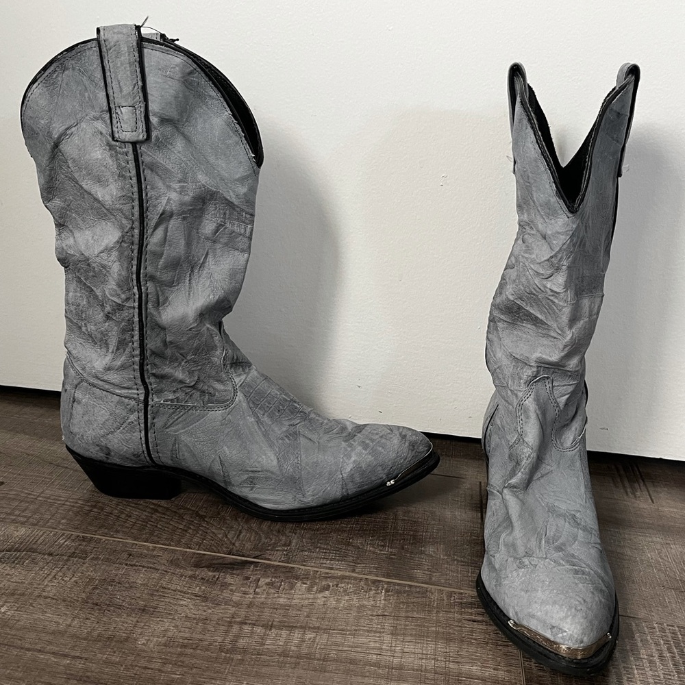 Lightweight and rugged leather cowboy boots blue gray with silver tip 8.5 9